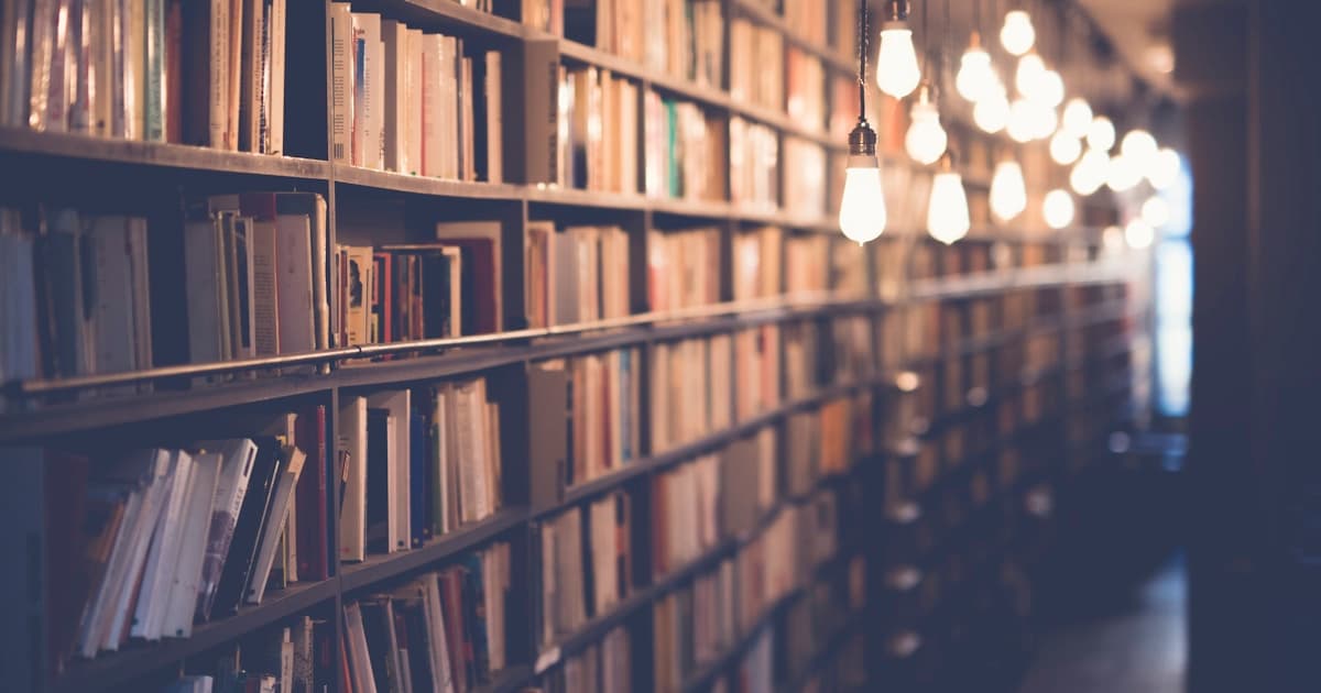 TOEFL Academic Reading strategies showing skimming and scanning techniques